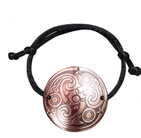 Браслет-шнурок «Трехногий коловрат». Тиснение