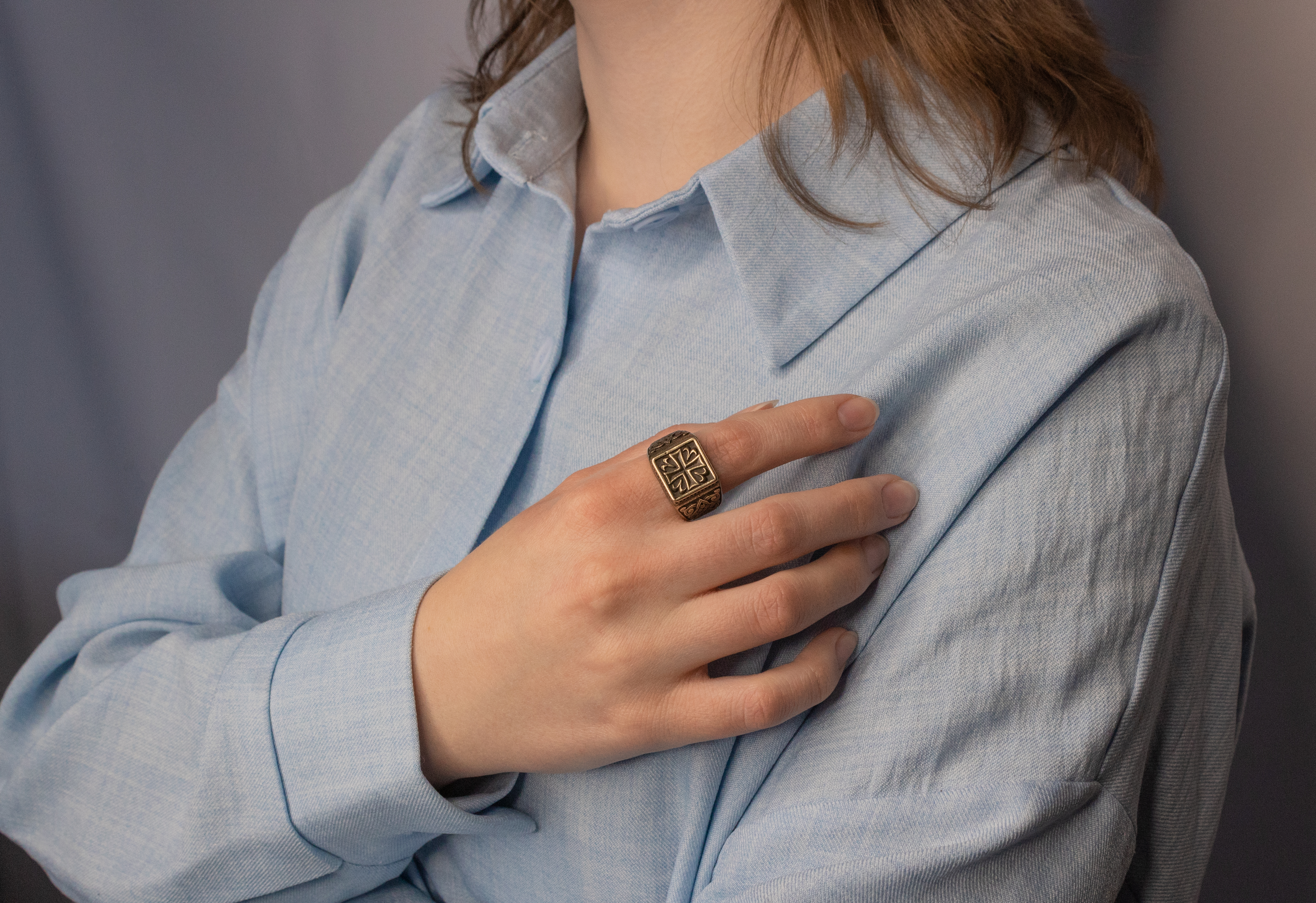 Кольцо узорчатое "Крест" квадратное