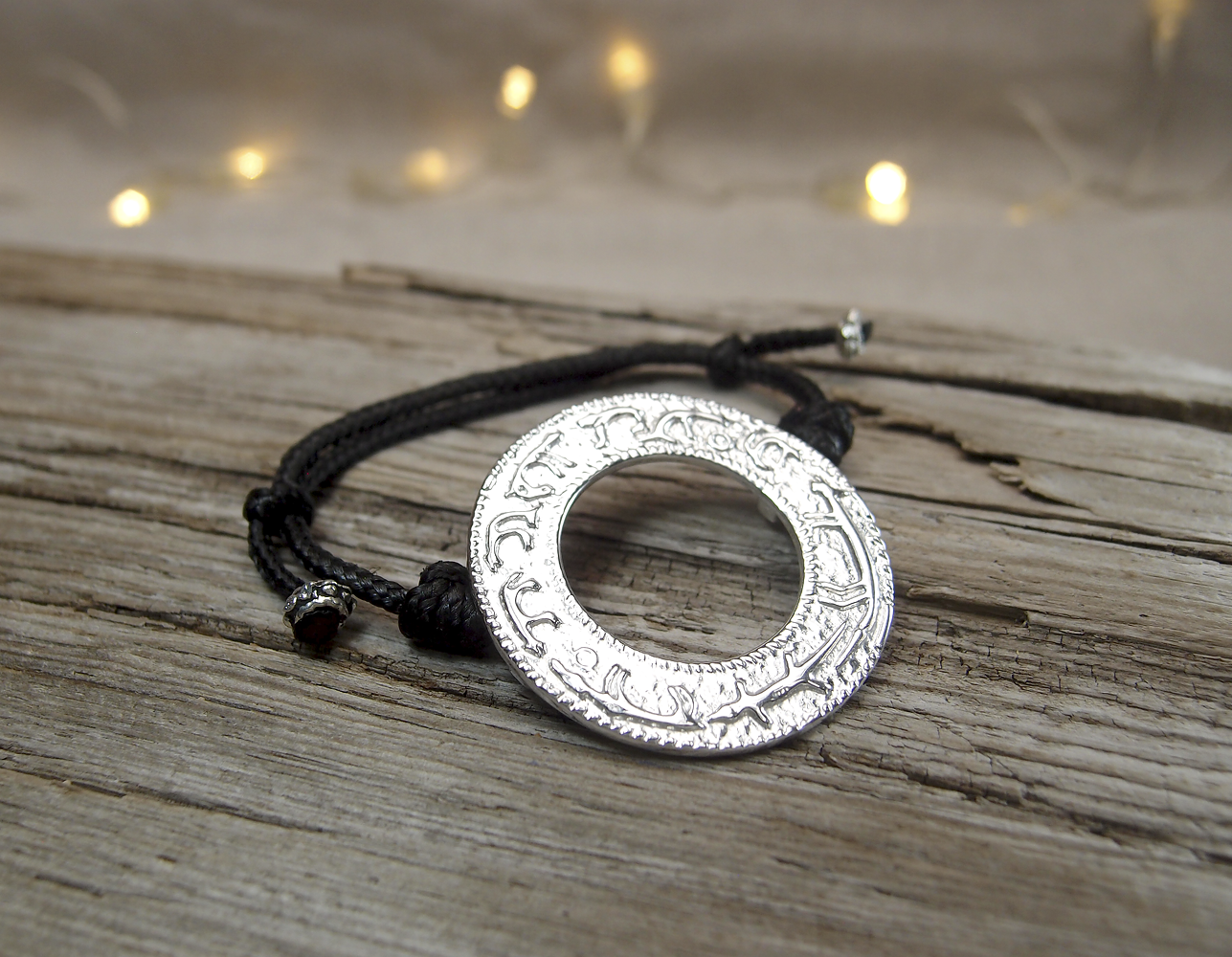 Браслет-шнурок «Промысловый календарь Коми»