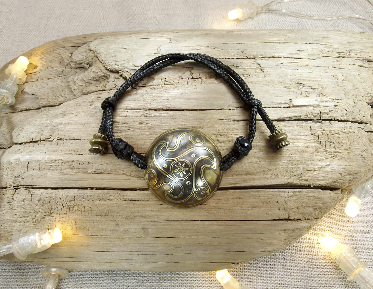 Браслет-шнурок сферический «Трискелион»