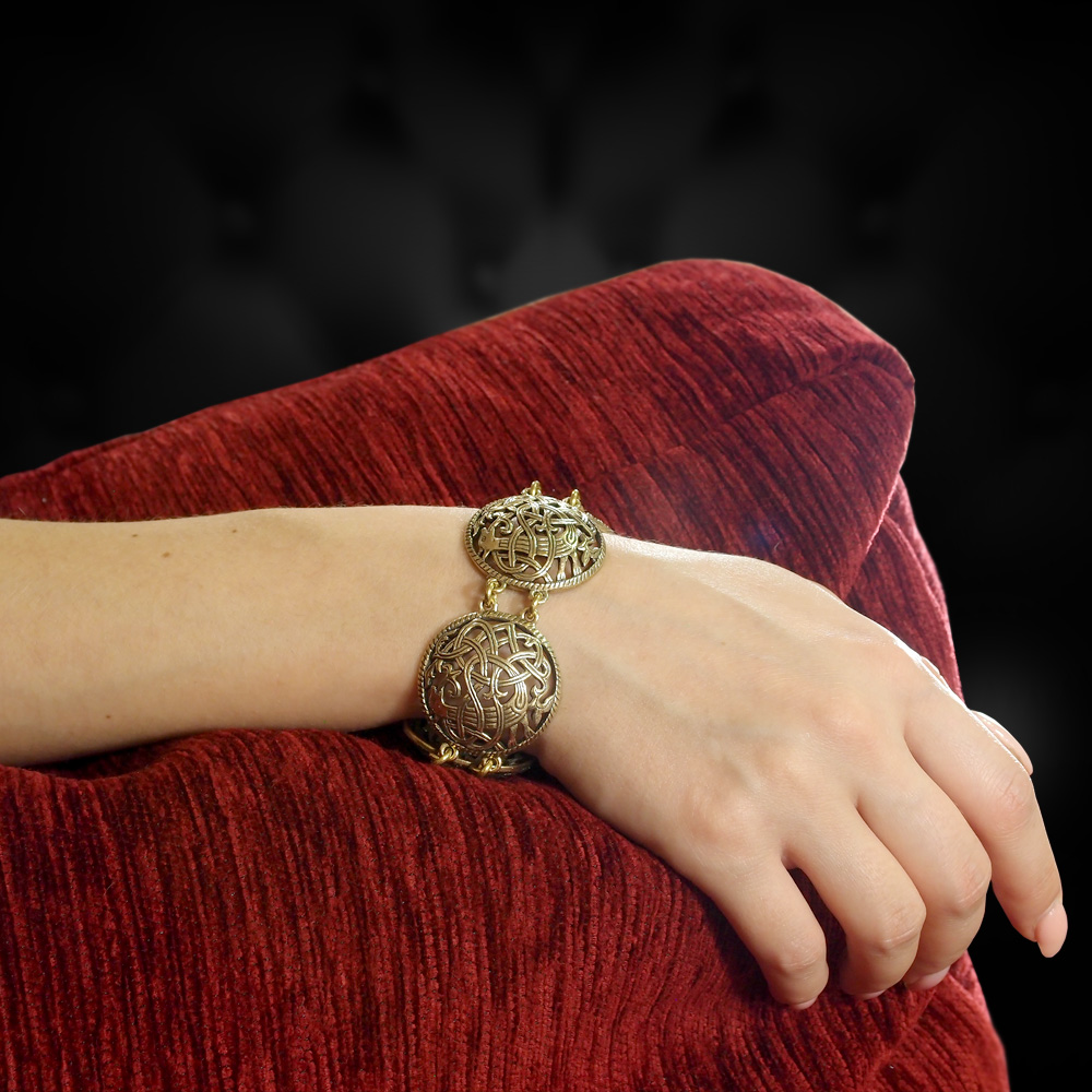 Браслет прорезной «Неведомый зверь»