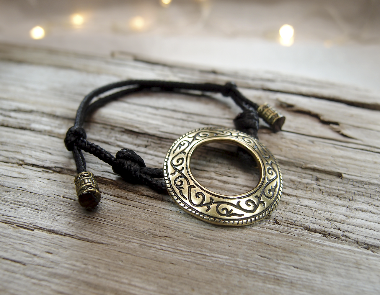 Браслет-шнурок неревский