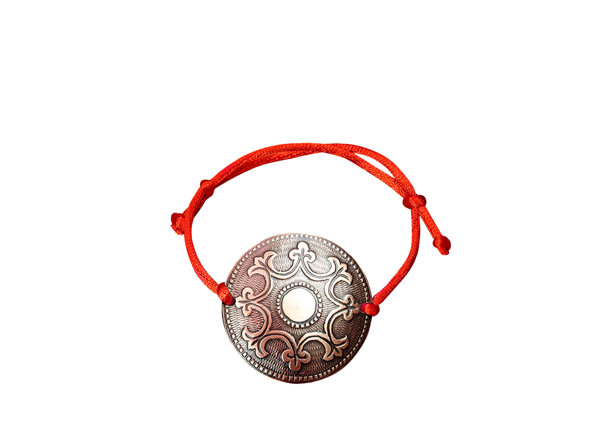 Браслет-шнурок «Пожелание богатства». Тиснение