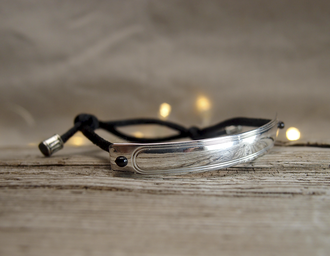 Браслет-шнурок простой-1