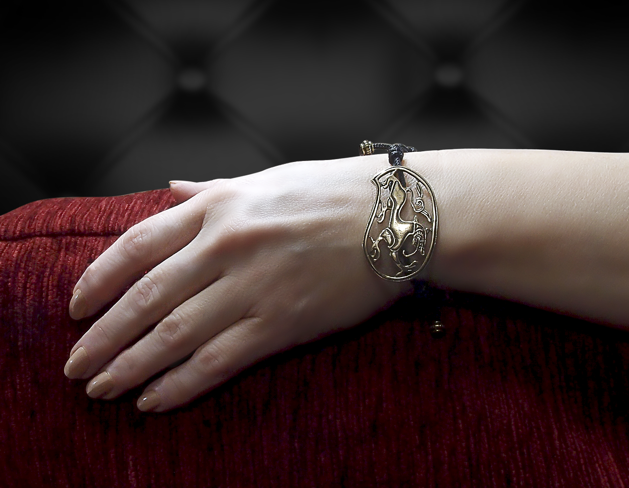 Браслет-шнурок «Лют-зверь»