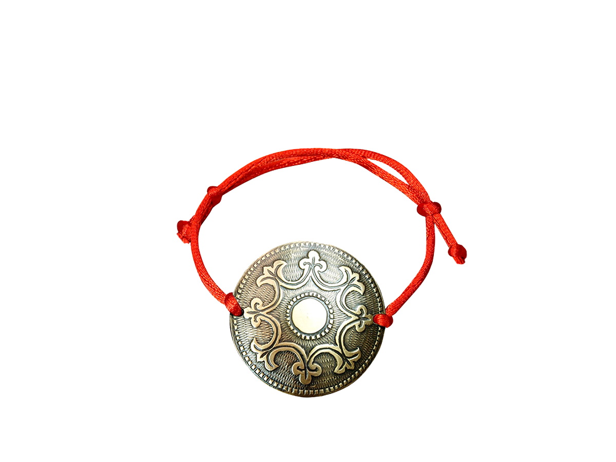 Браслет-шнурок «Пожелание богатства». Тиснение