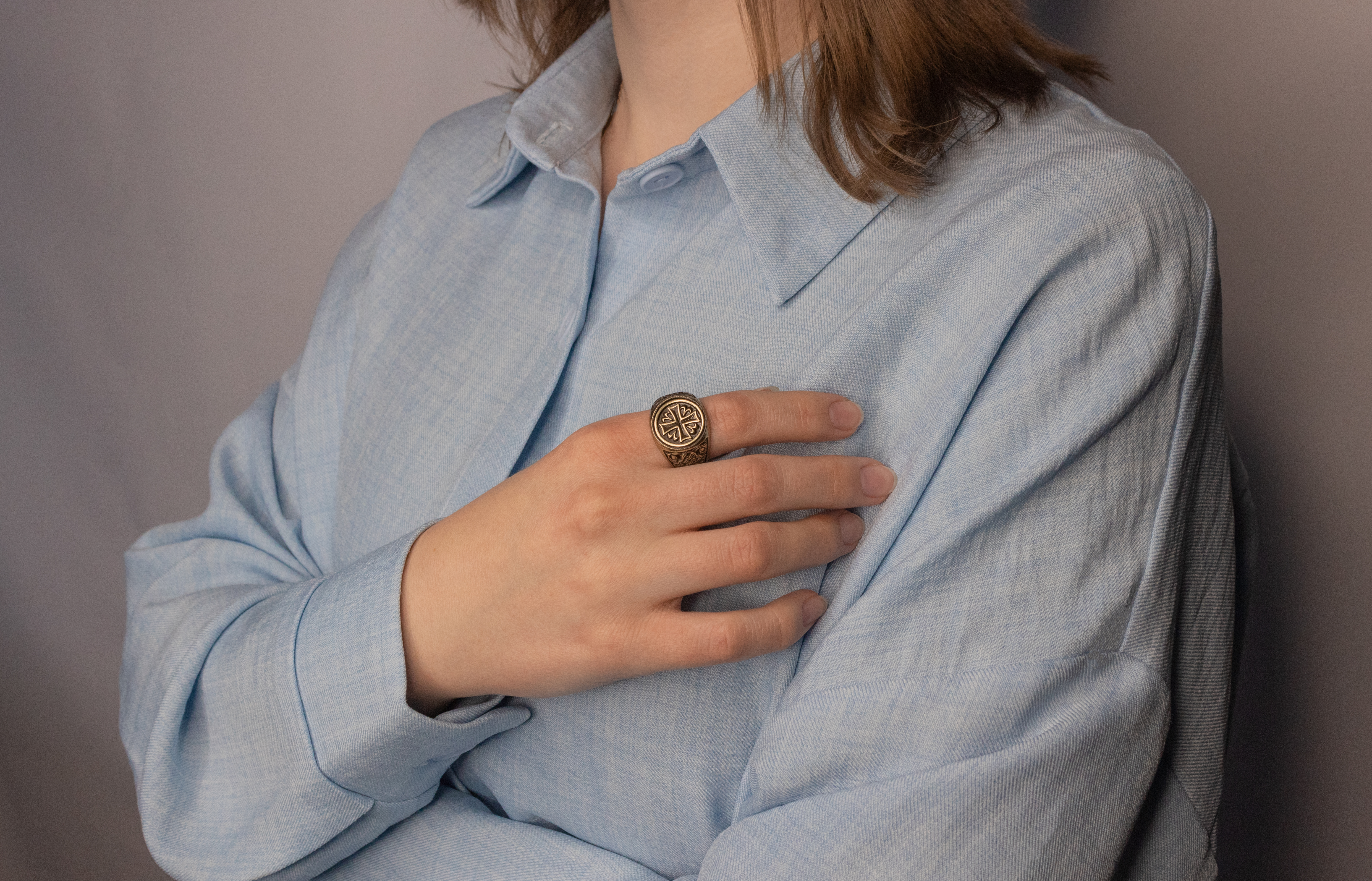 Кольцо узорчатое "Крест" круглое