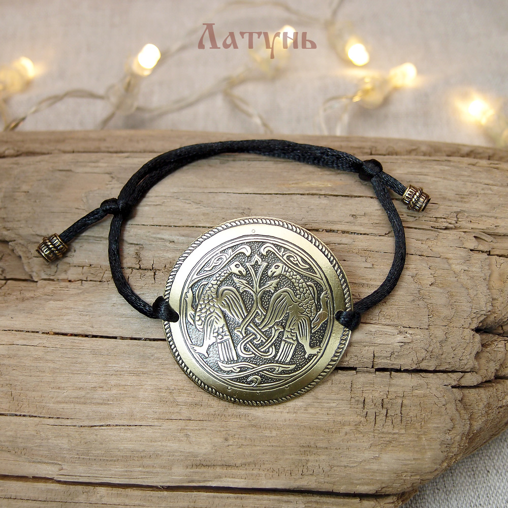 Браслет-шнурок «Суздальские ястребы». Тиснение