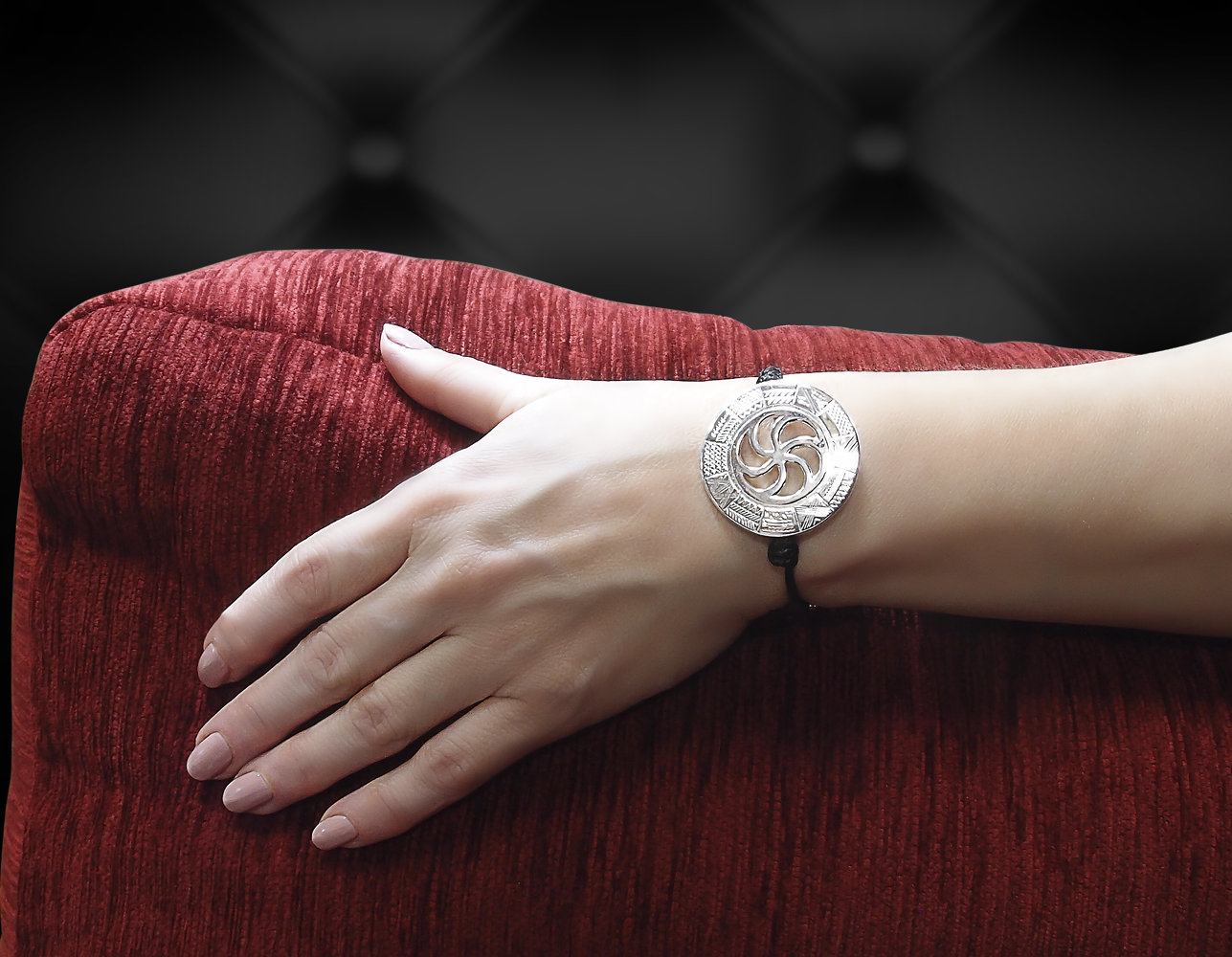 Браслет-шнурок «Древнеславянский календарь»