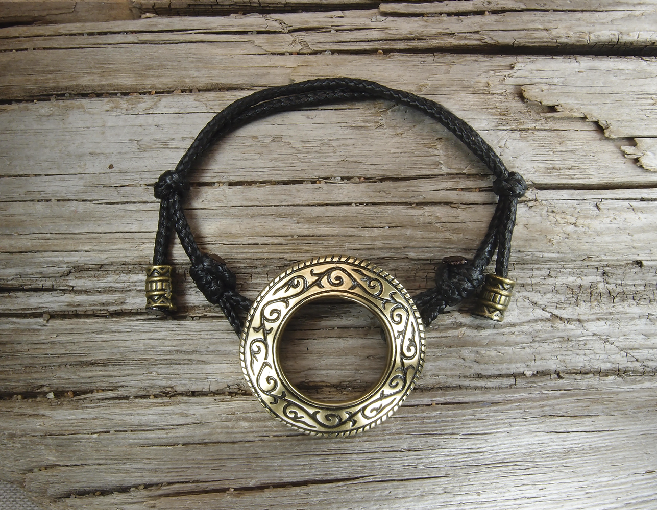 Браслет-шнурок неревский