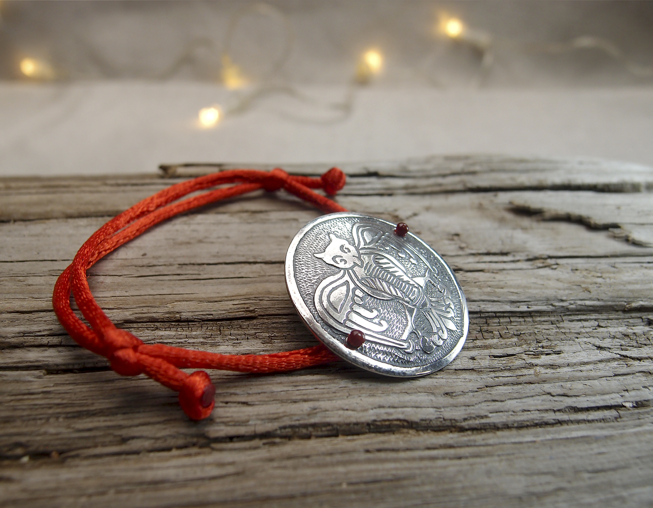 Браслет-шнурок «Сова». Тиснение