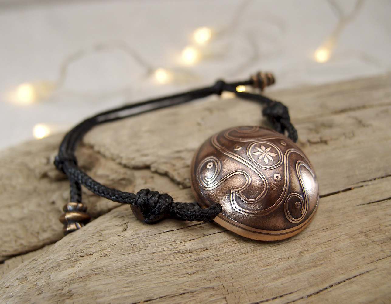 Браслет-шнурок сферический «Трискелион»