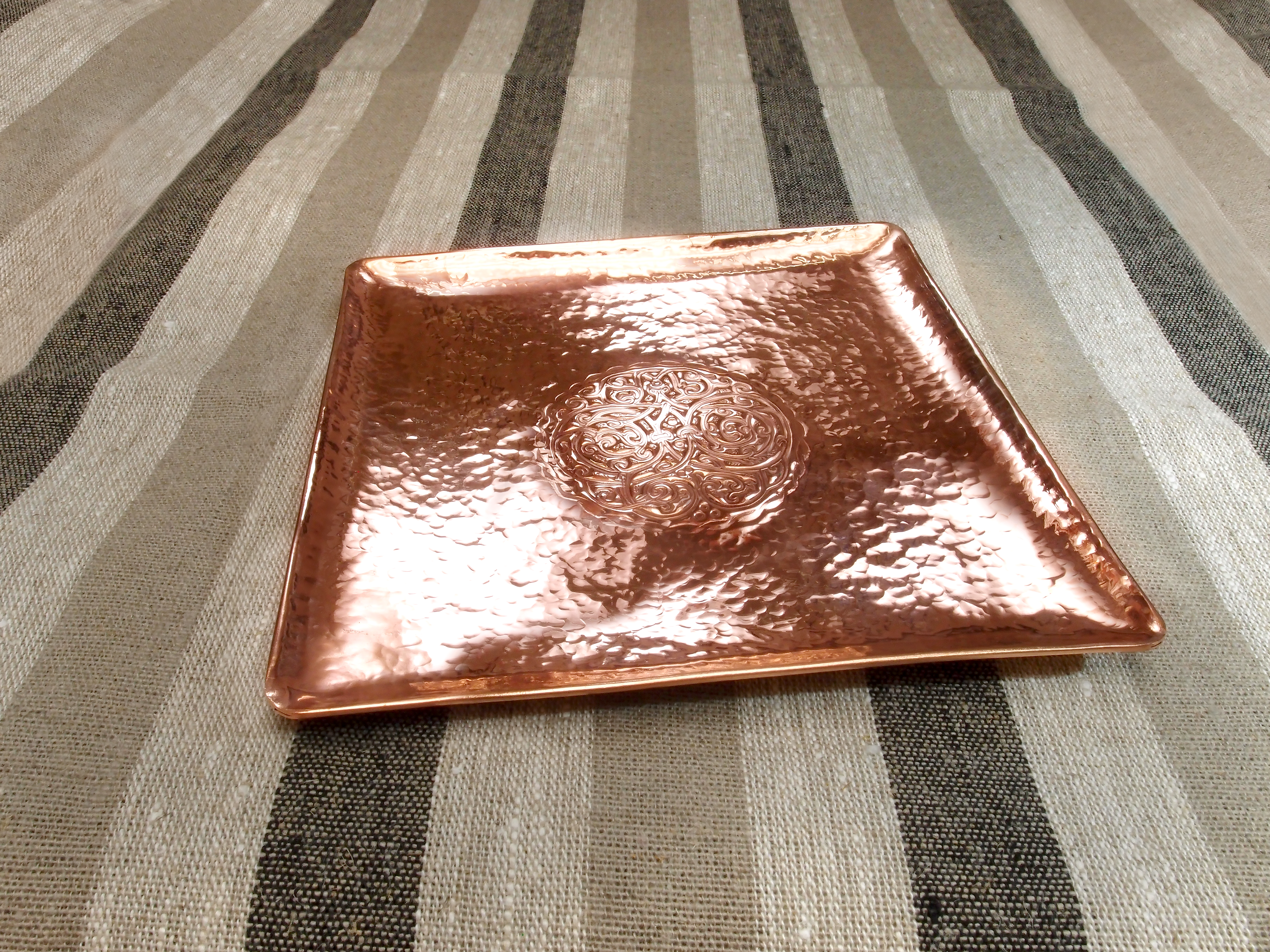 Тарелка «Благополучие». Глянцевая