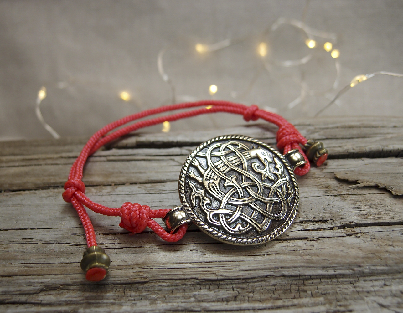 Браслет-шнурок «Неведомый зверь» № 2