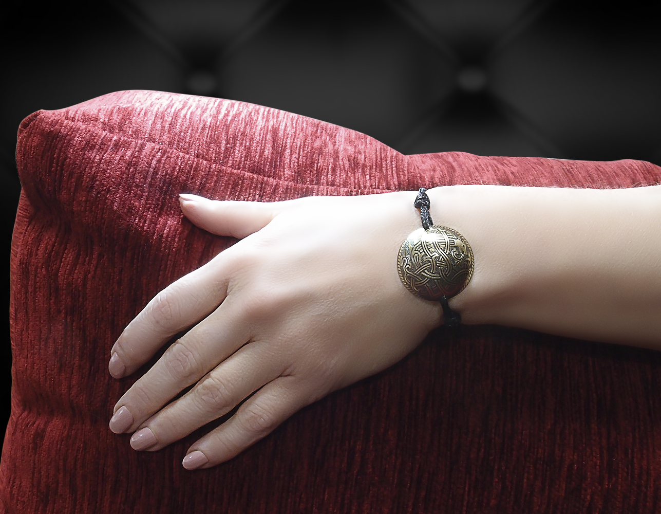 Браслет-шнурок сферический «Неведомый зверь»