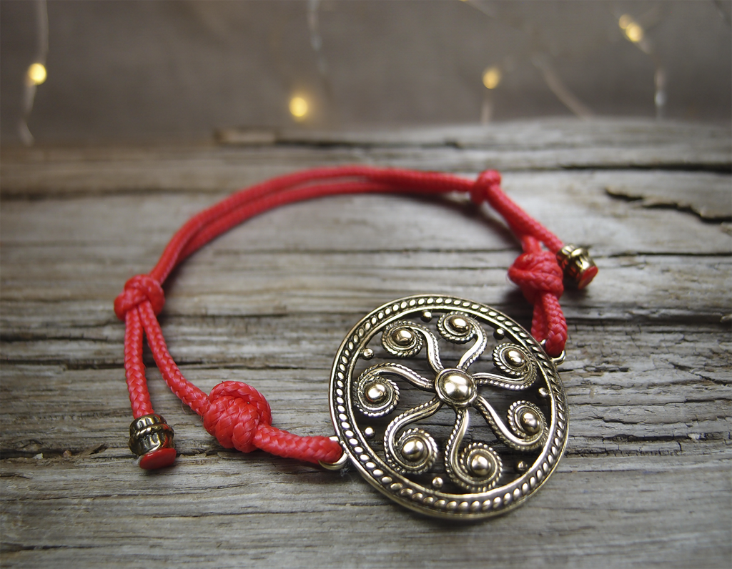 Браслет-шнурок «Сегнерово колесо»