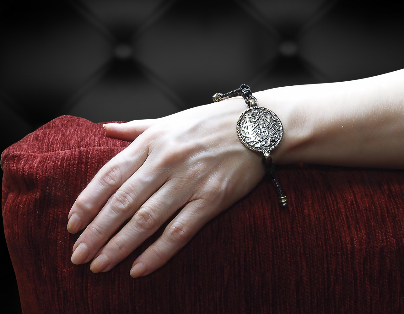 Браслет-шнурок «Неведомый зверь» № 2