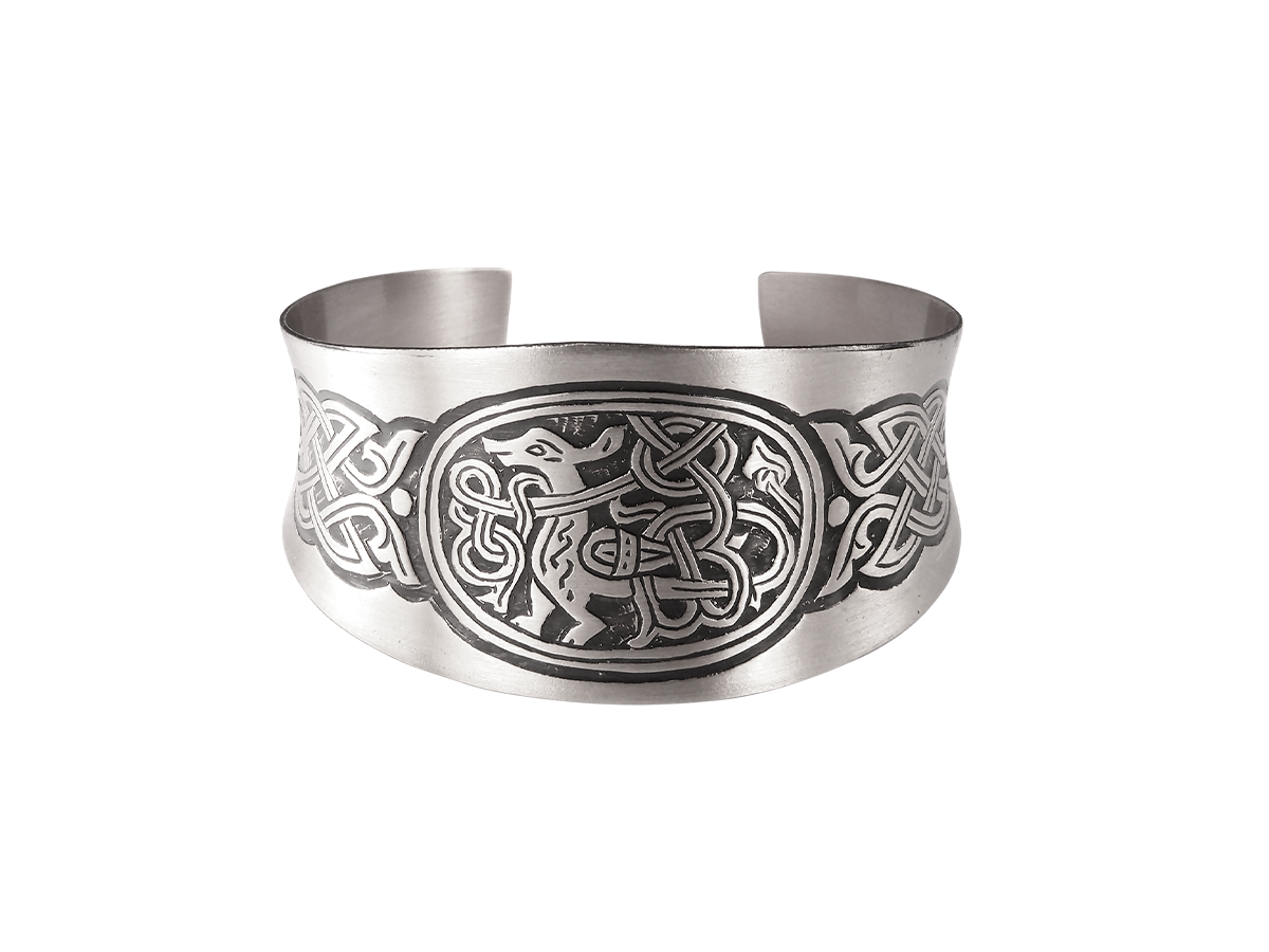 Браслет широкий вогнутый «Крылатый пес»